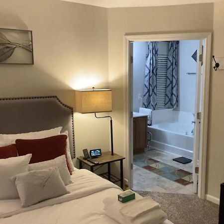 Pprevalon Hotel Charlotte Bagian luar foto